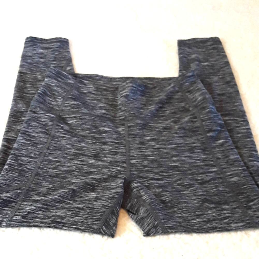 Victoria's Secret Sz S Gray Highrise Cropped Pockets Logo Spell out Leggings